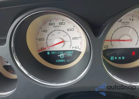 2013 Dodge Challenger Sxt z USA, uszkodzony, nr VIN 2C3CDYAG3DH548883